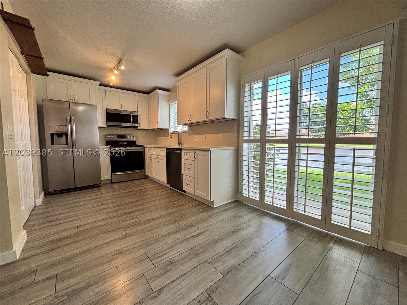3486 Briar Bay Blvd 101 Property Photo 5