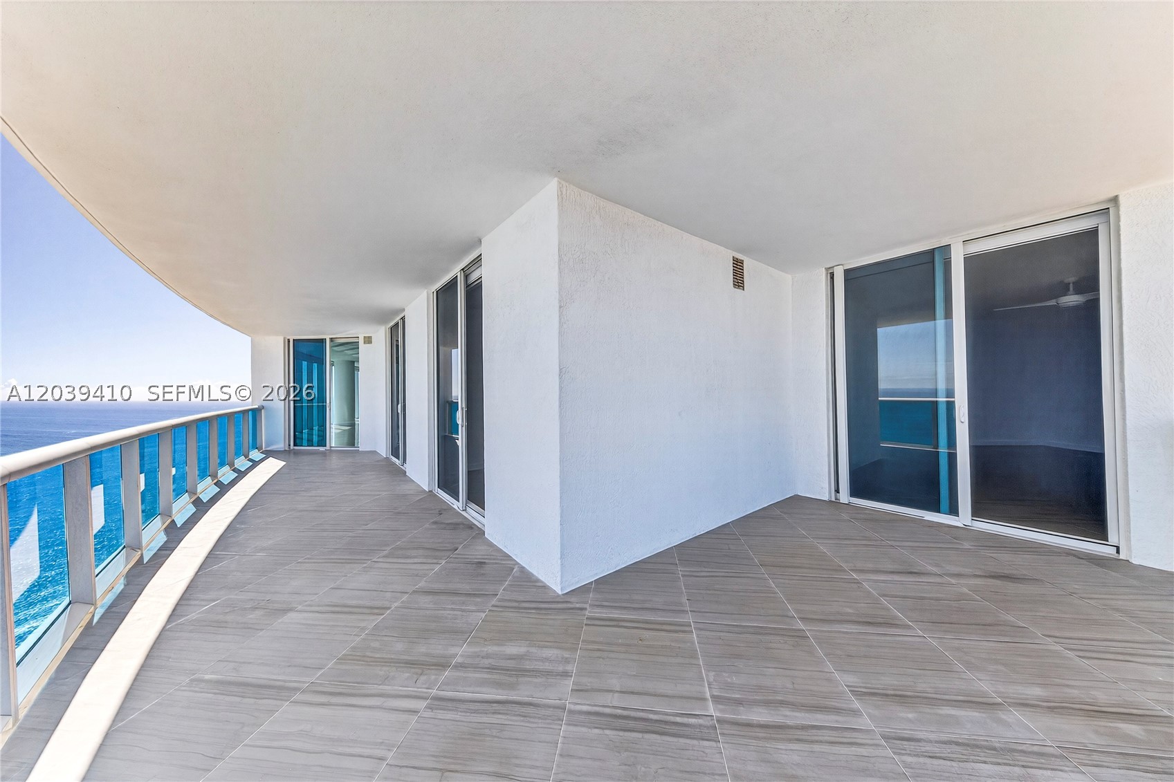 2711 S Ocean Dr 3102 Property Photo 3