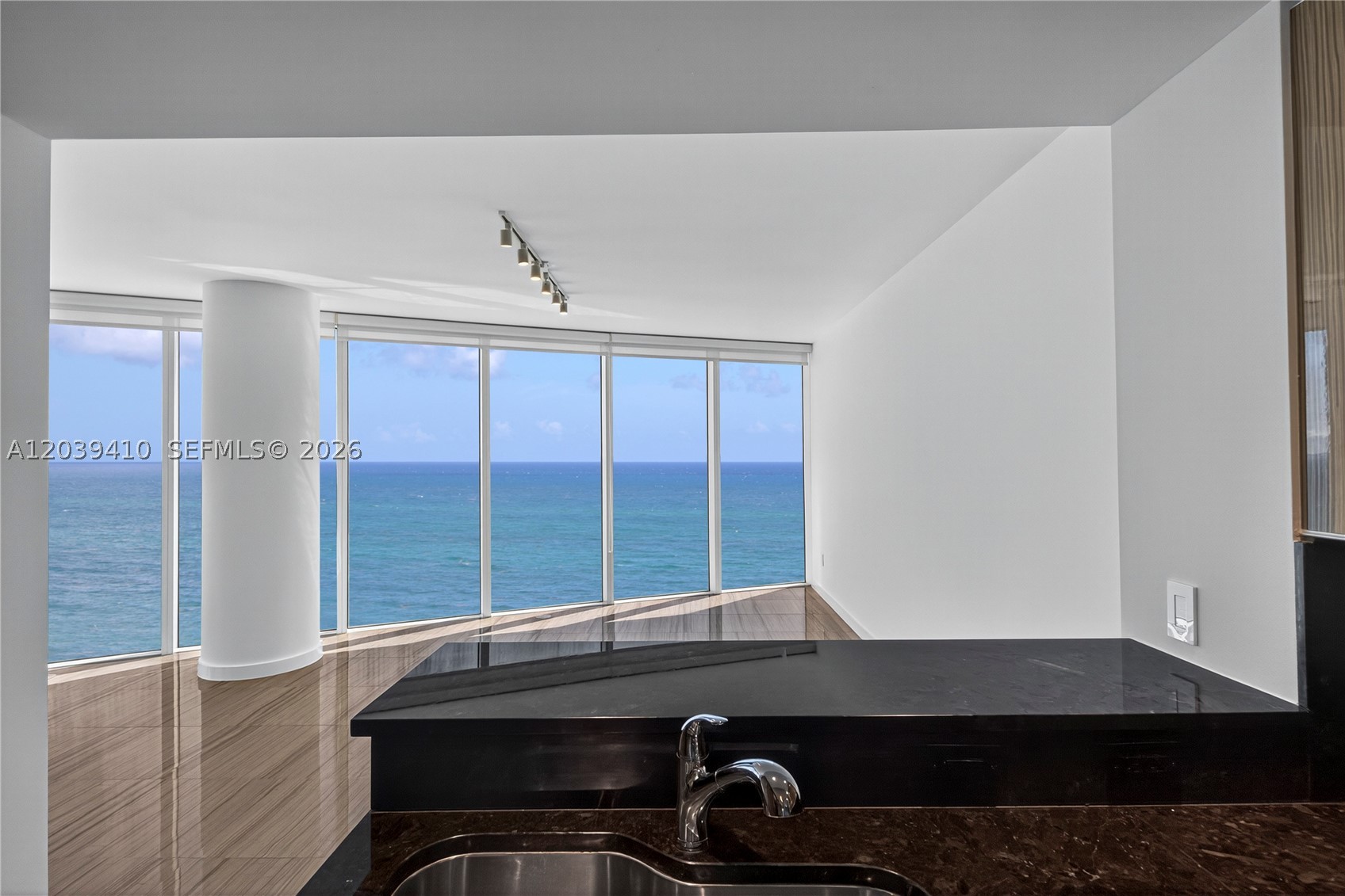 2711 S Ocean Dr 3102 Property Photo 8
