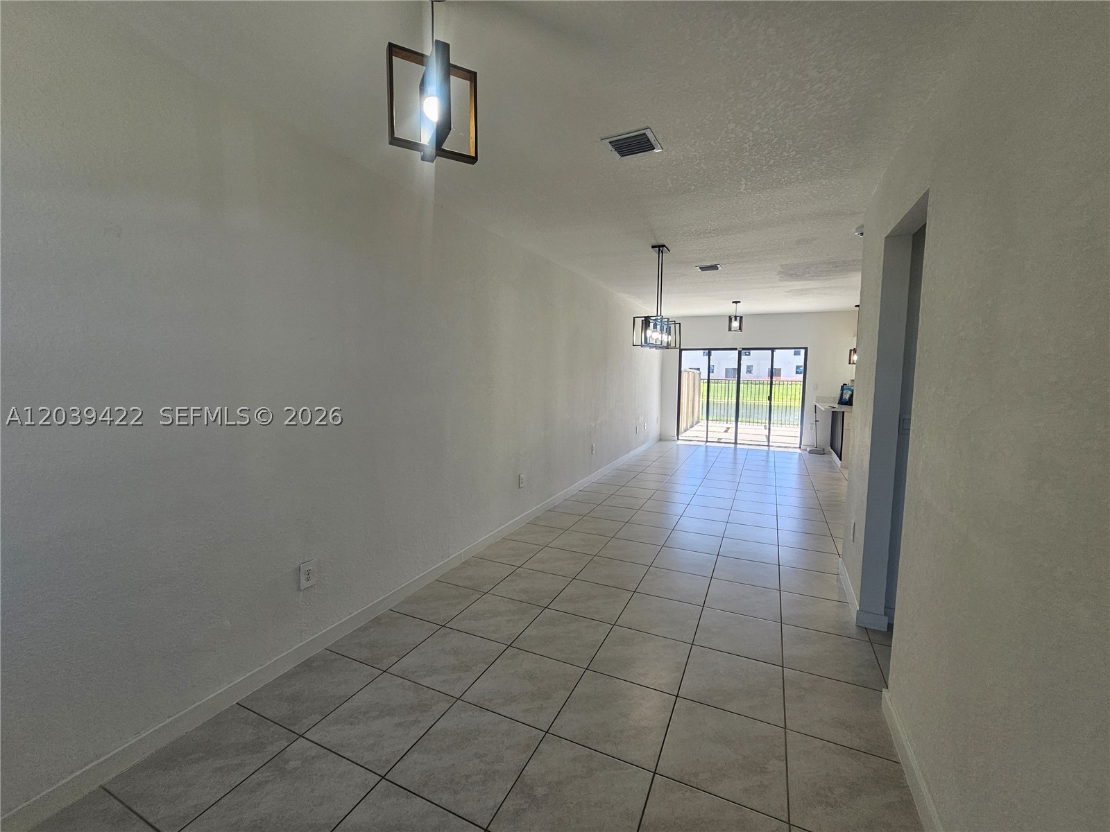 1473 Ne 5th Ave 1473 Property Photo 2