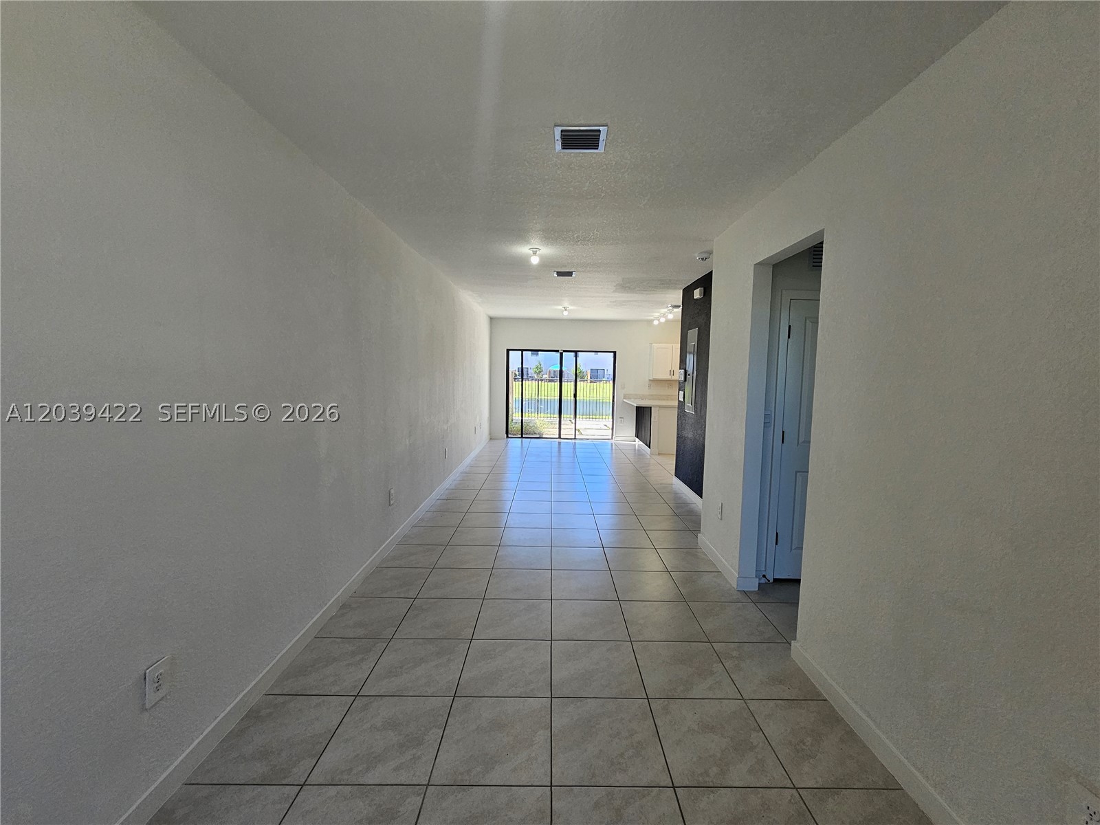 1473 Ne 5th Ave 1473 Property Photo 2