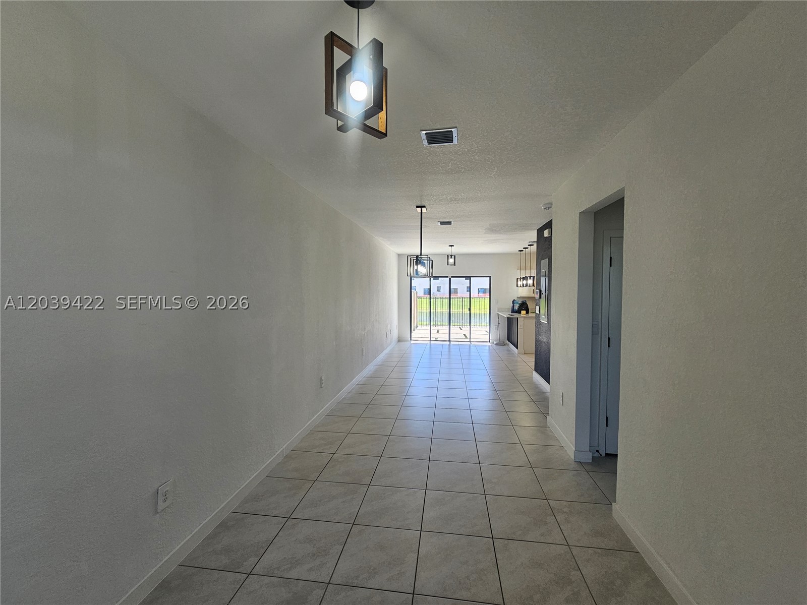 1473 Ne 5th Ave 1473 Property Photo 3