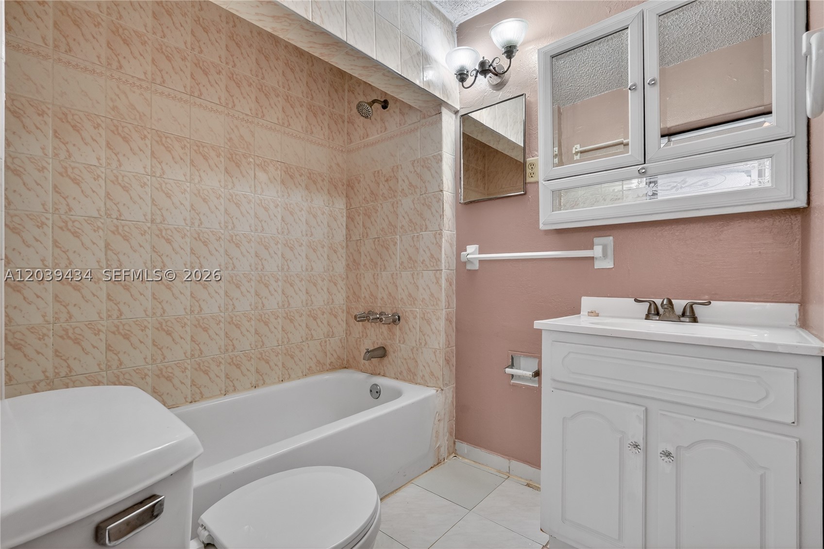 A12039434 Property Photo 23