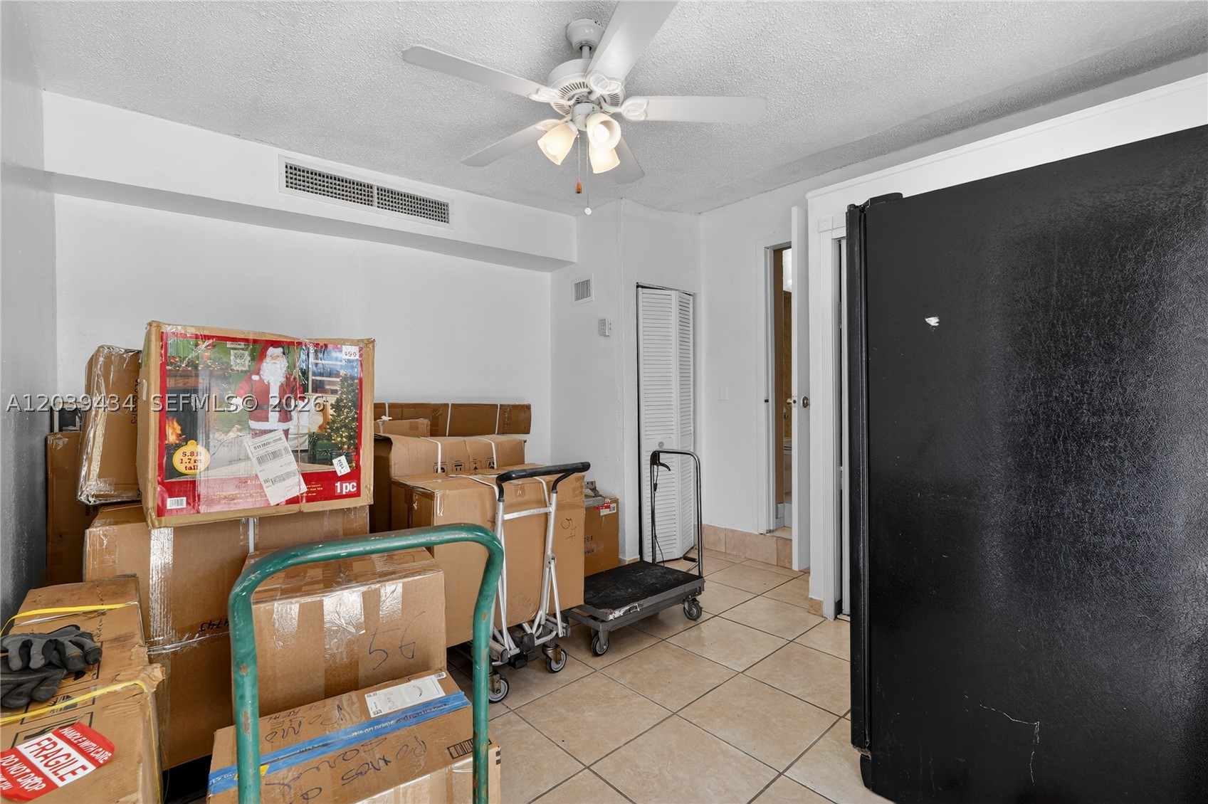 A12039434 Property Photo 24