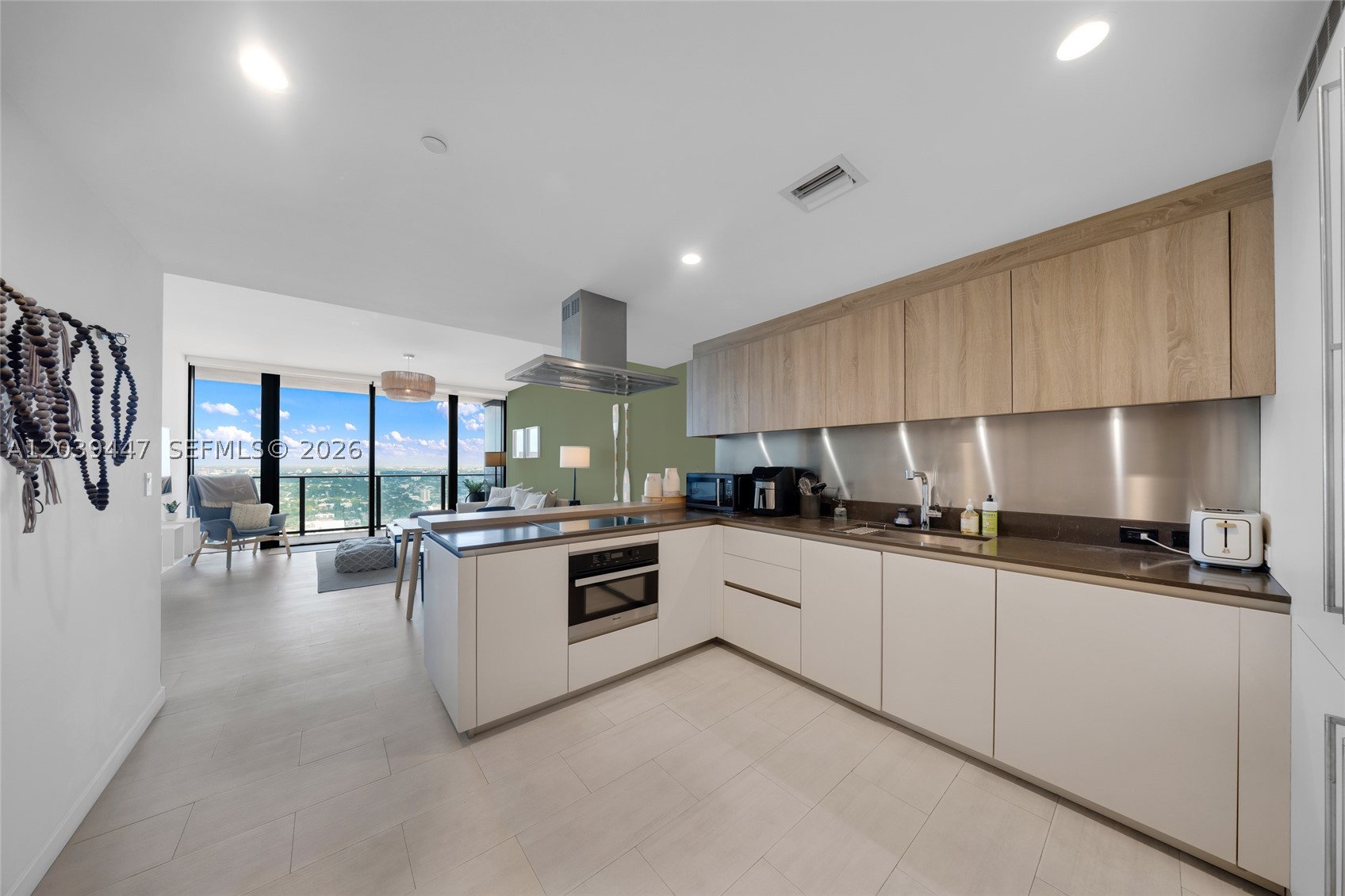 1000 Brickell Plz 4704 Property Photo 1