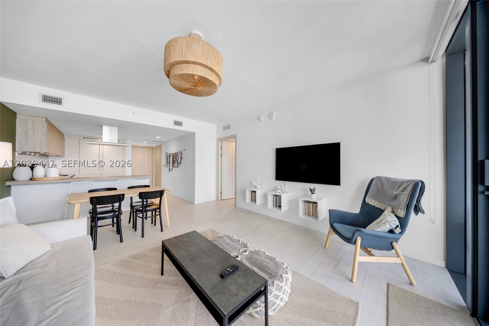 1000 Brickell Plz 4704 Property Photo 6