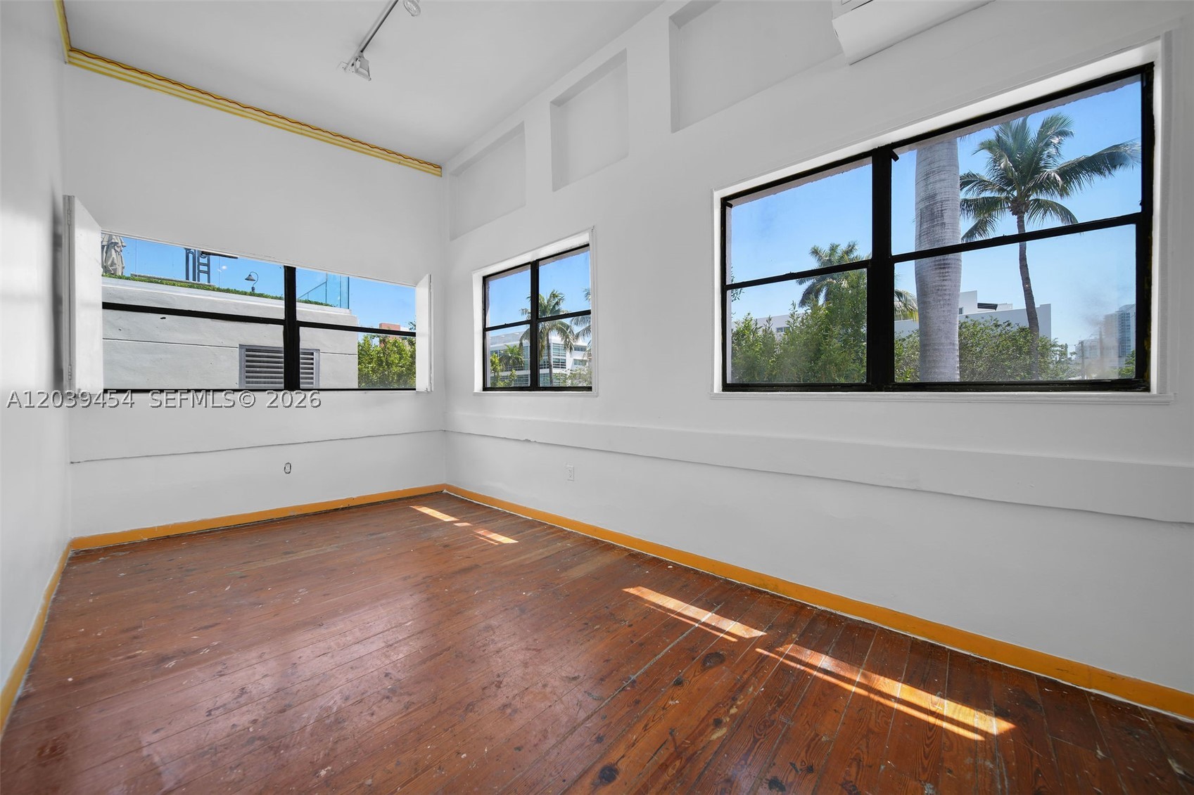819 5th St Property Photo 19