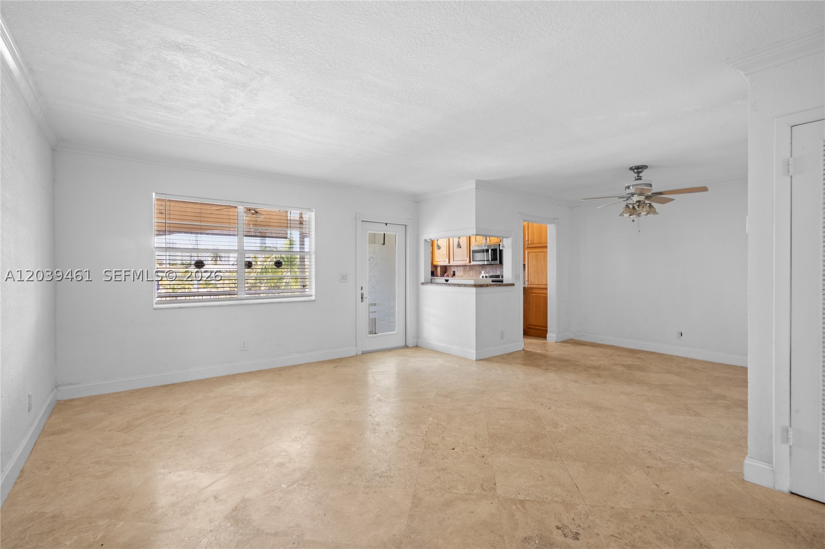 541 Blue Heron Dr 308 Property Photo 3