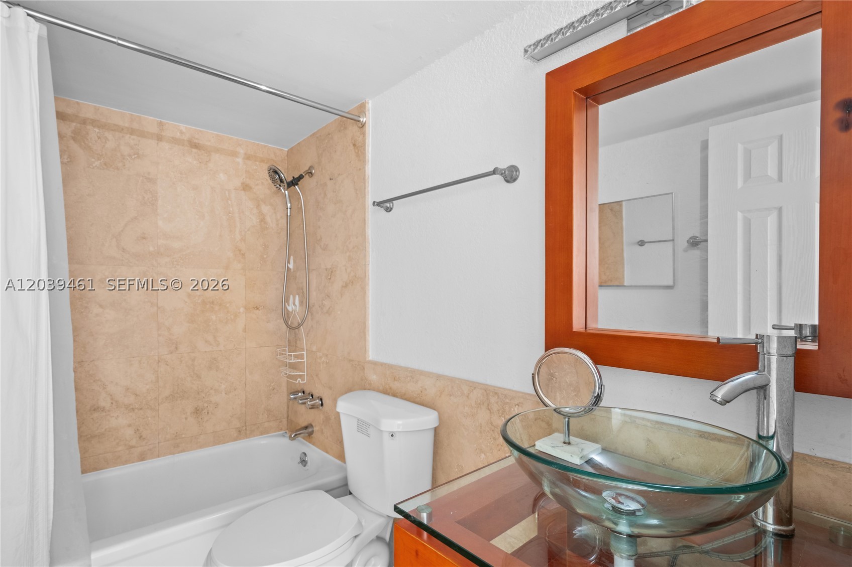 541 Blue Heron Dr 308 Property Photo 8