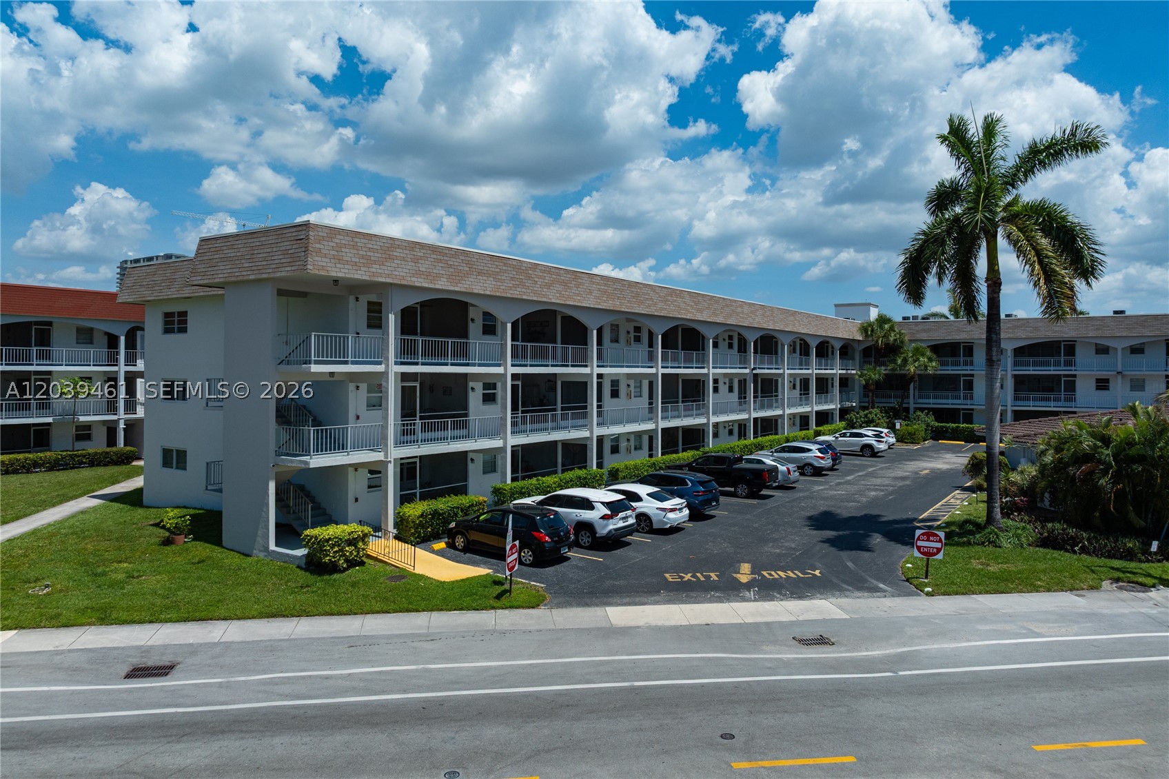 541 Blue Heron Dr 308 Property Photo 16