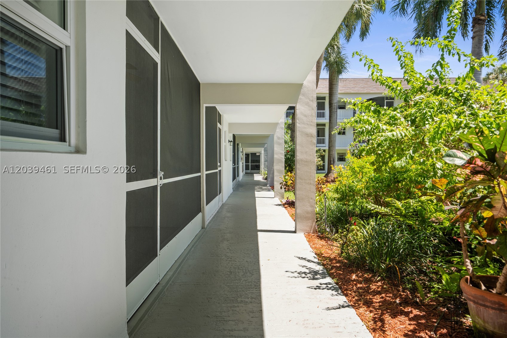 541 Blue Heron Dr 308 Property Photo 25
