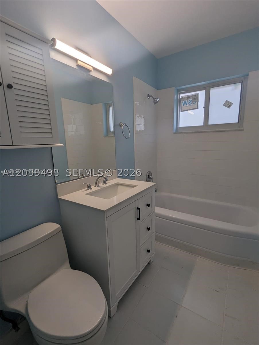 2120 Biarritz Dr Property Photo 27