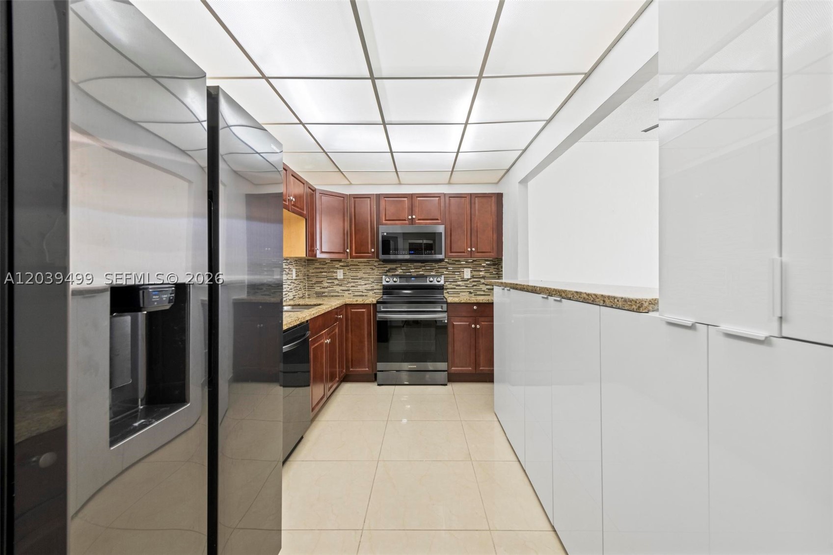 19380 Collins Ave Ph-6 Property Photo 6