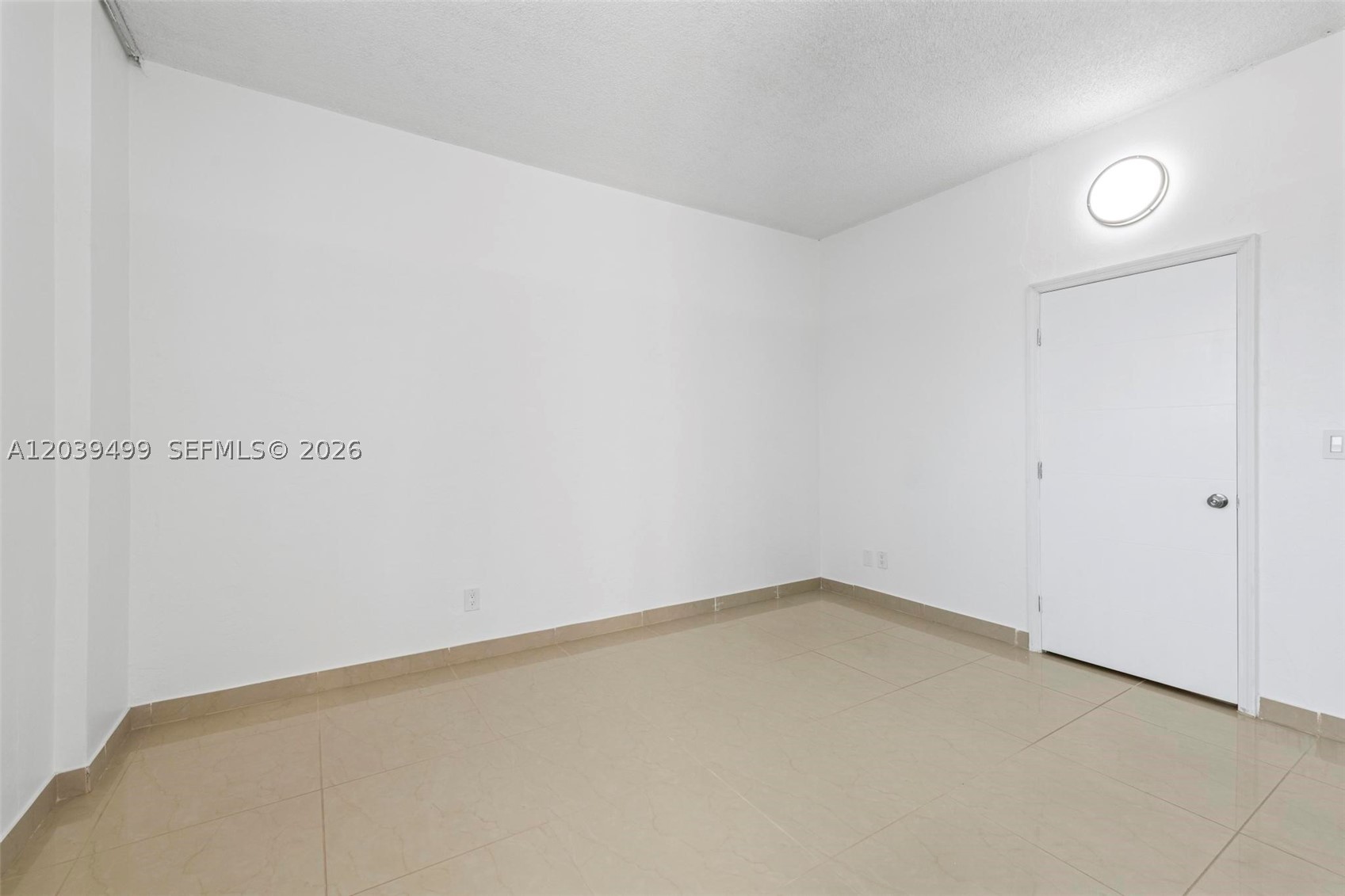 19380 Collins Ave Ph-6 Property Photo 15