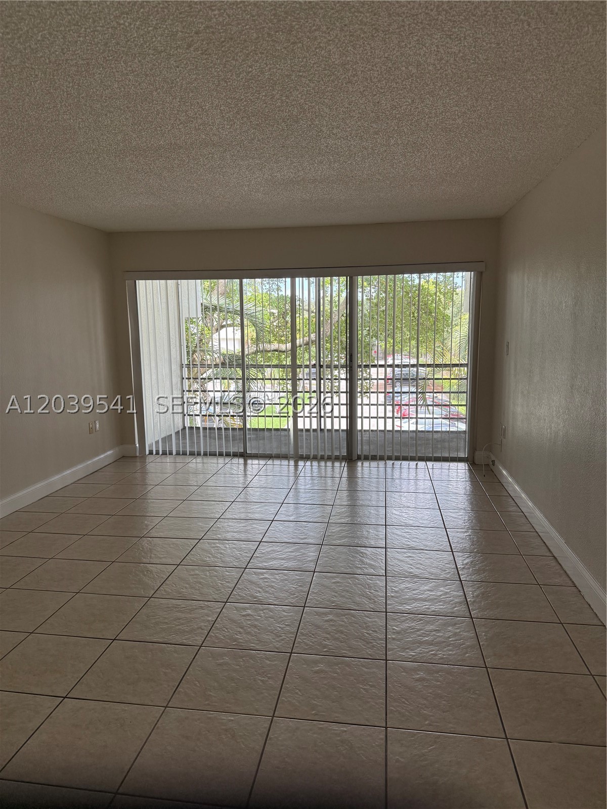 4205 N University Dr 309 Property Photo 4