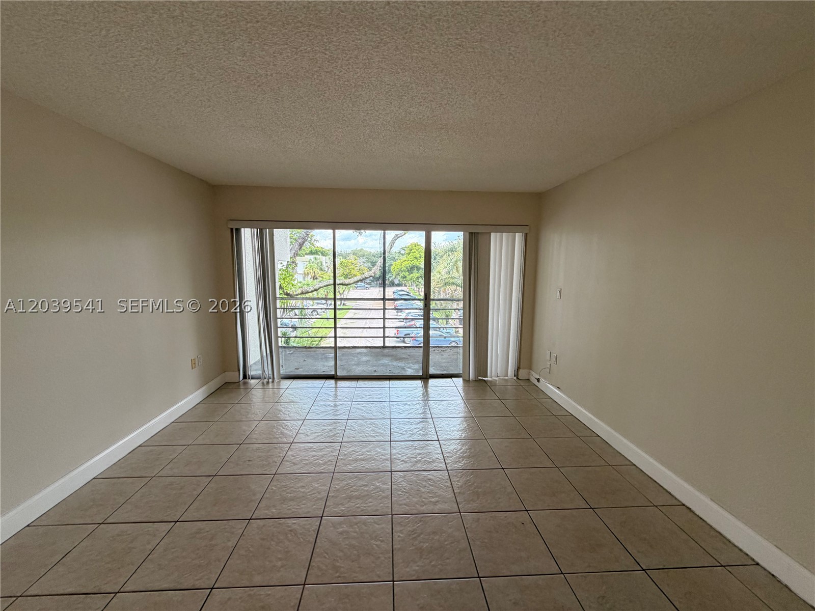 4205 N University Dr 309 Property Photo 9