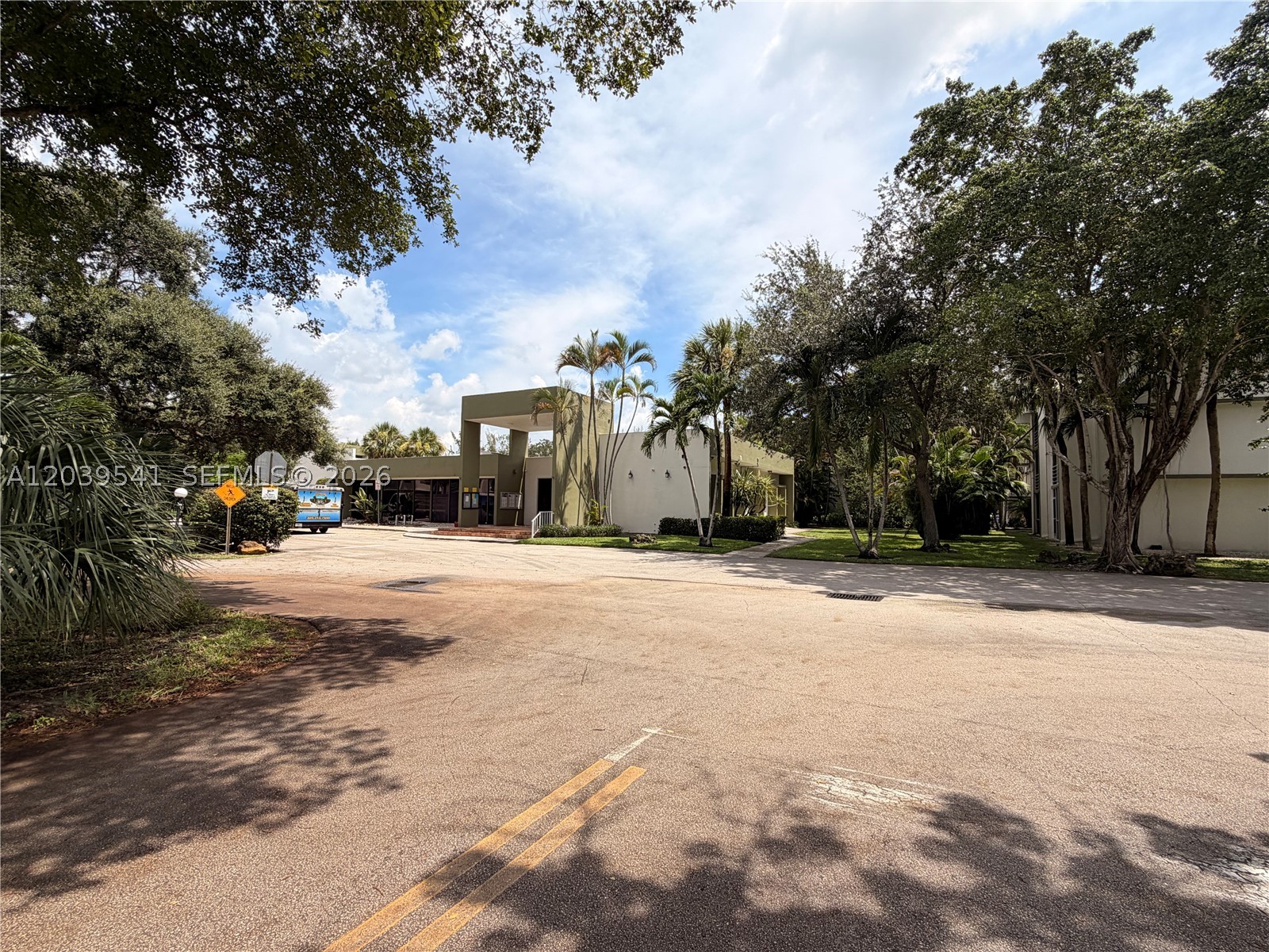 4205 N University Dr 309 Property Photo 21