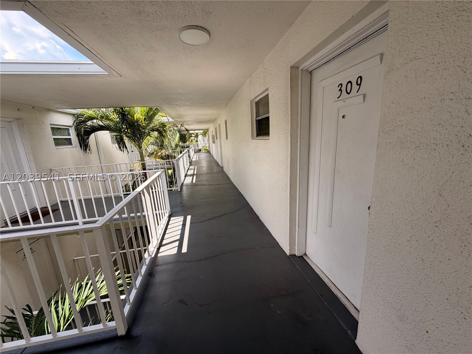 4205 N University Dr 309 Property Photo 24