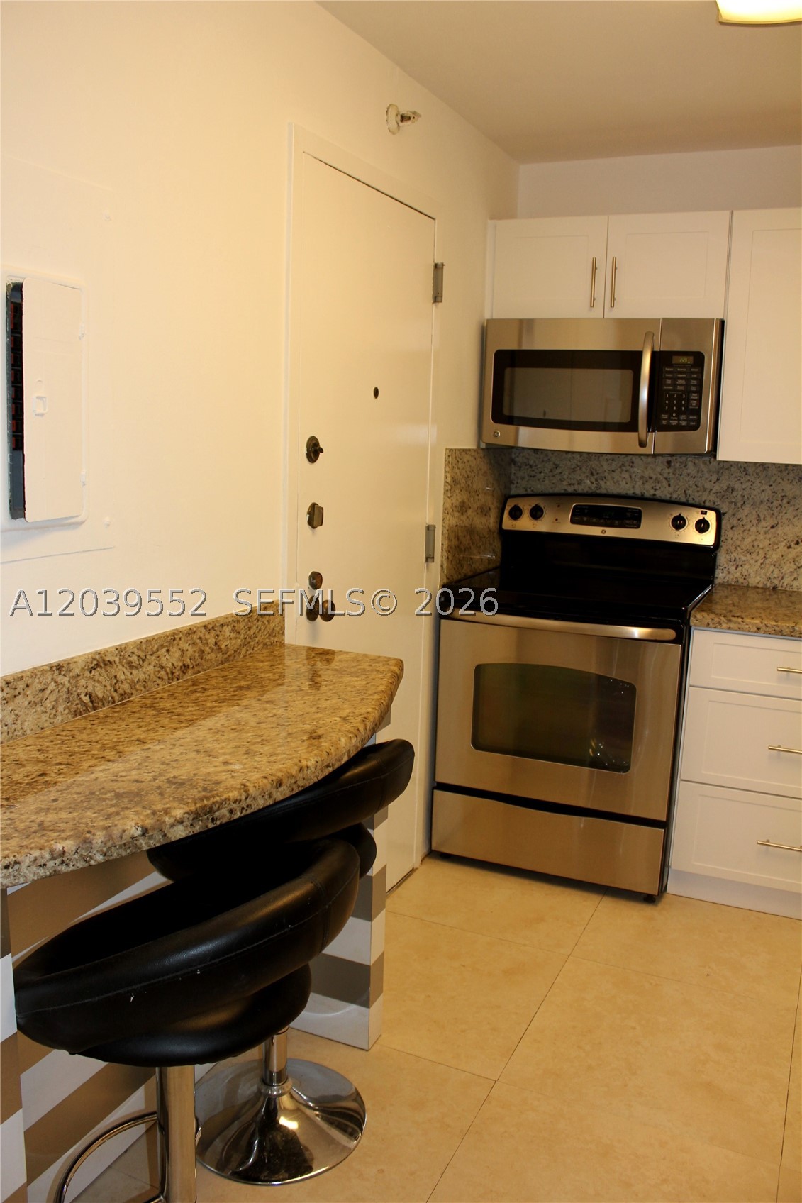 2333 Brickell Ave 1004 Property Photo 4