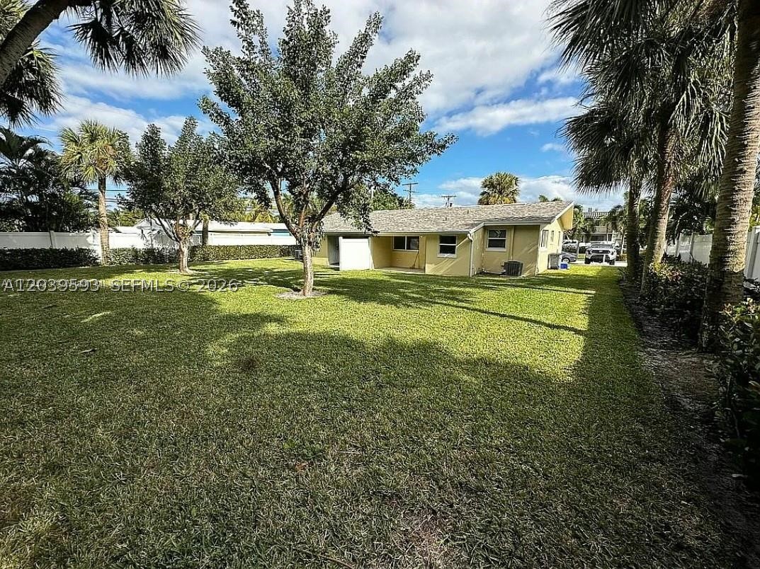 323 Northlake Dr 325 Property Photo 8