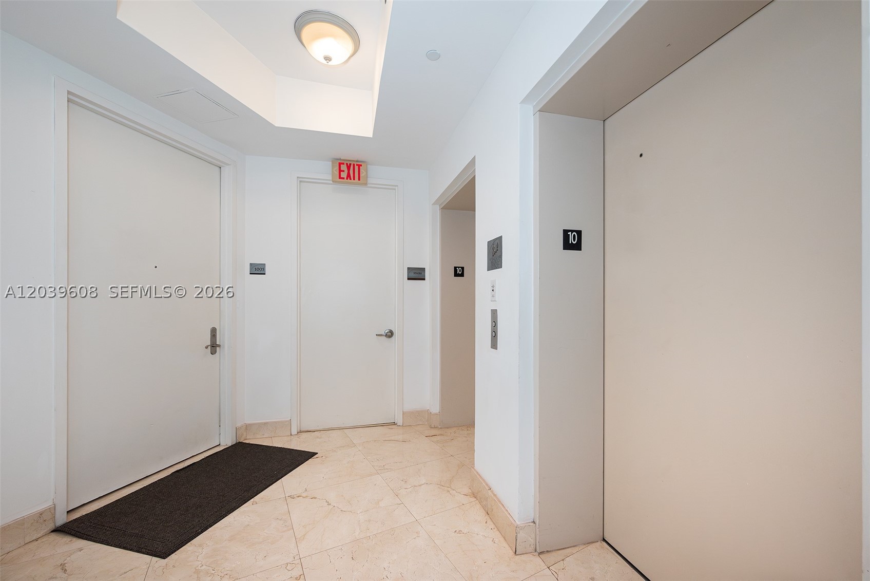 16001 Collins Ave 1005 Property Photo 2