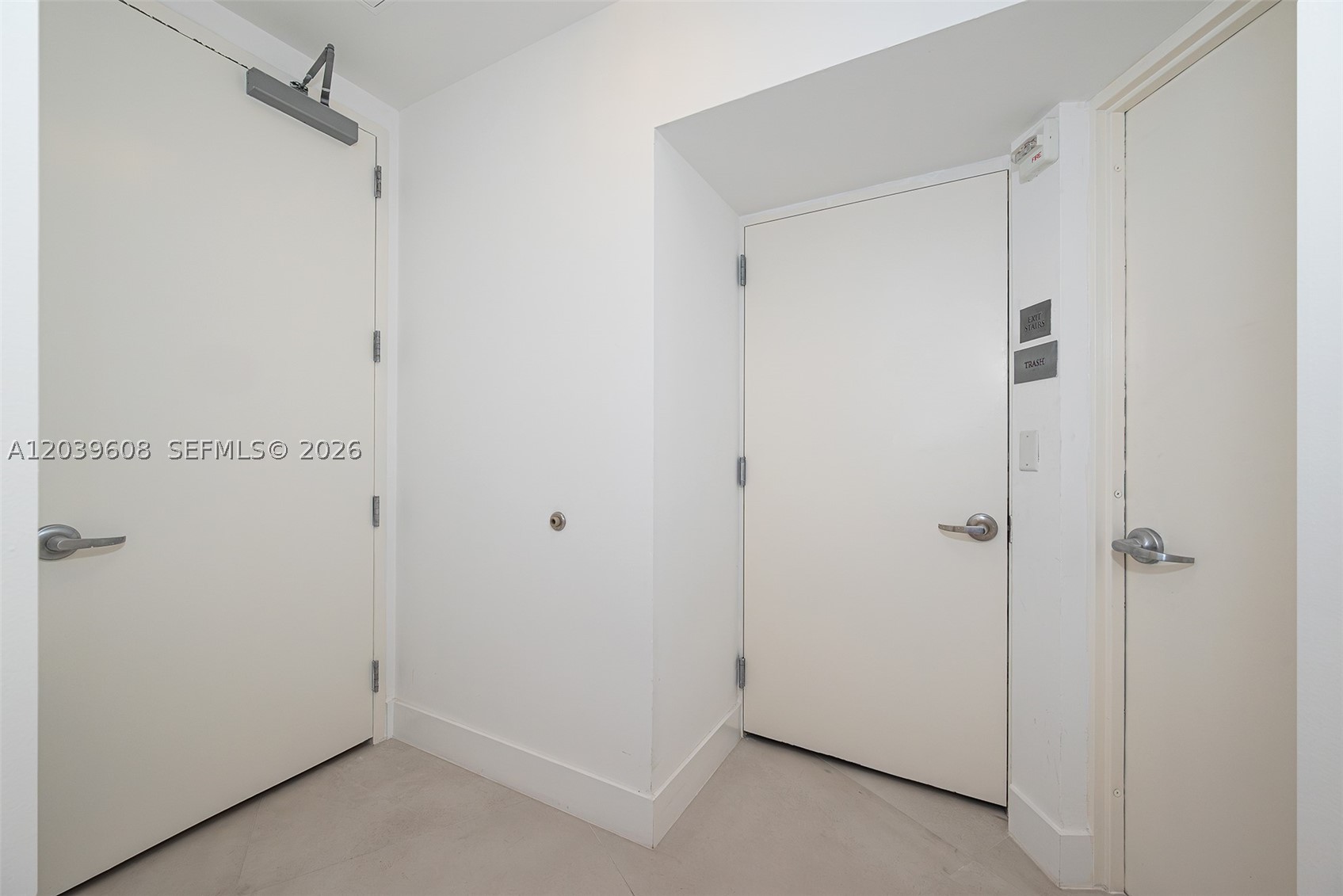 16001 Collins Ave 1005 Property Photo 32