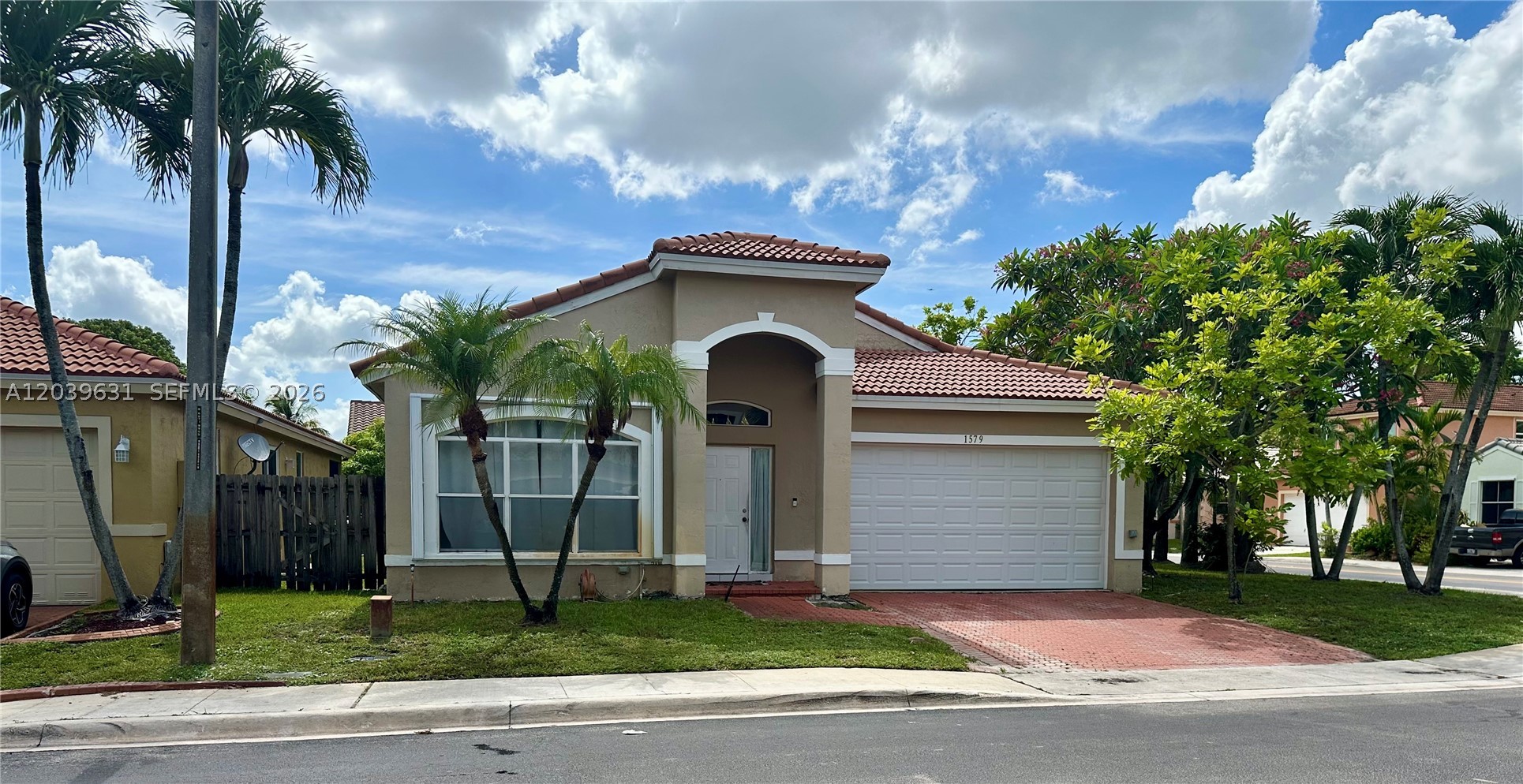 1579 SW 105th Ave Property Photo 1