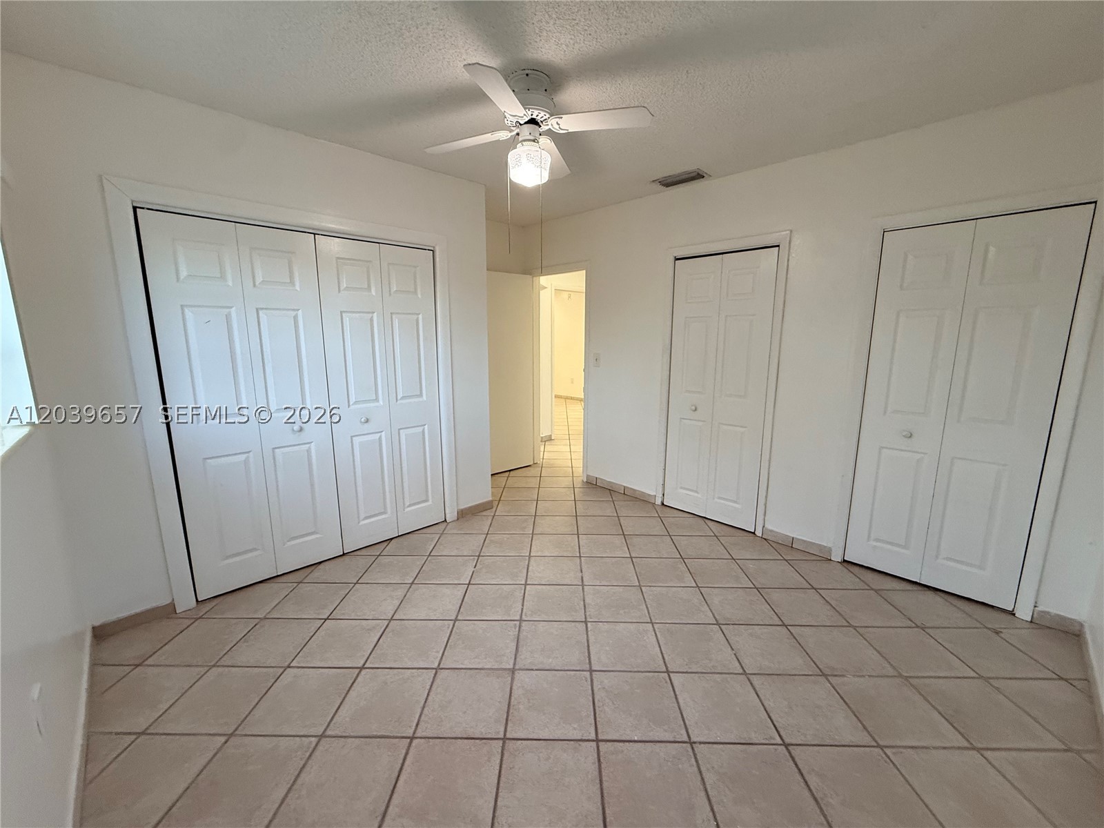 561 W 39th St N/a Property Photo 28