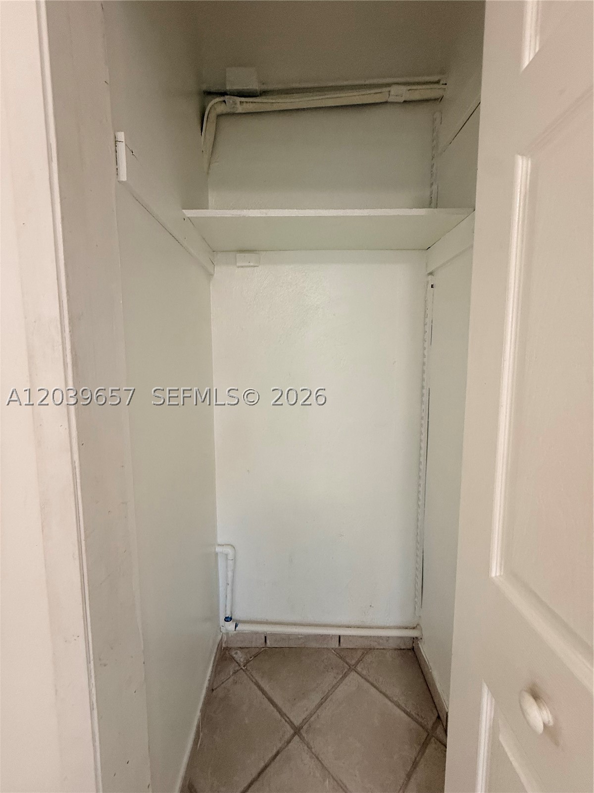 561 W 39th St N/a Property Photo 31