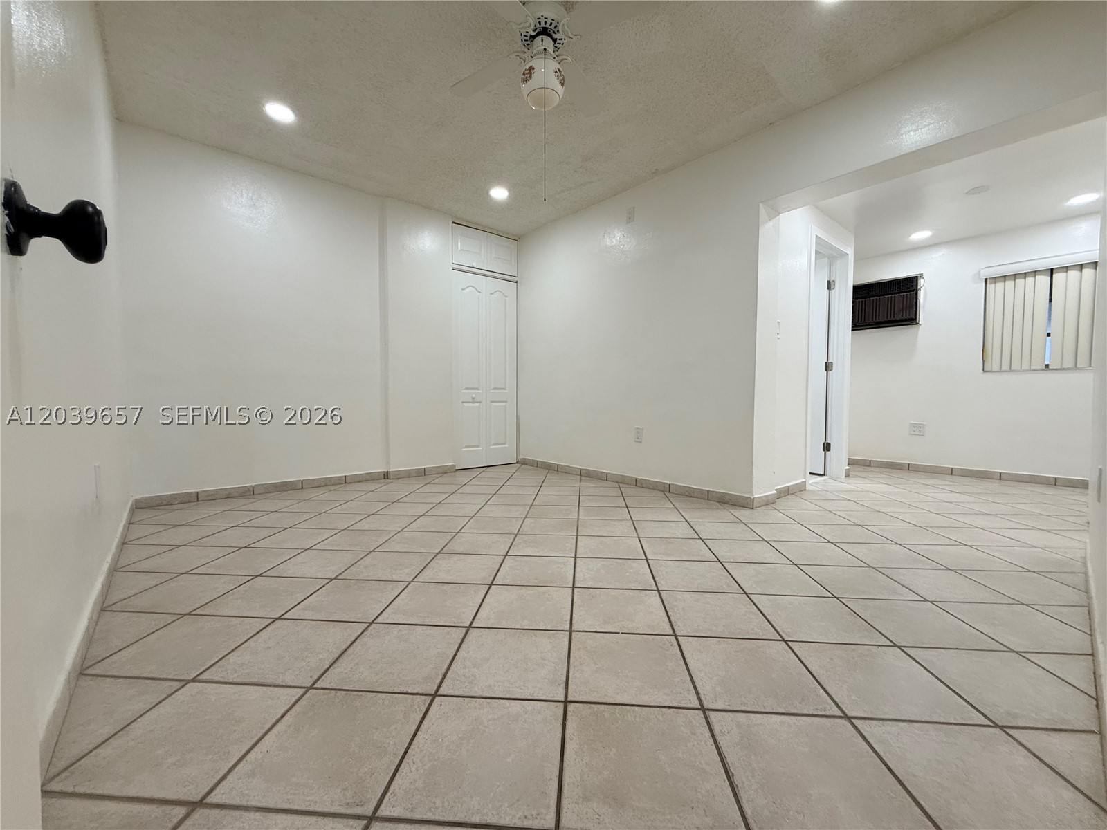 561 W 39th St N/a Property Photo 33