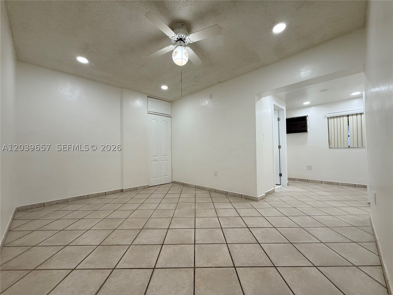 561 W 39th St N/a Property Photo 35