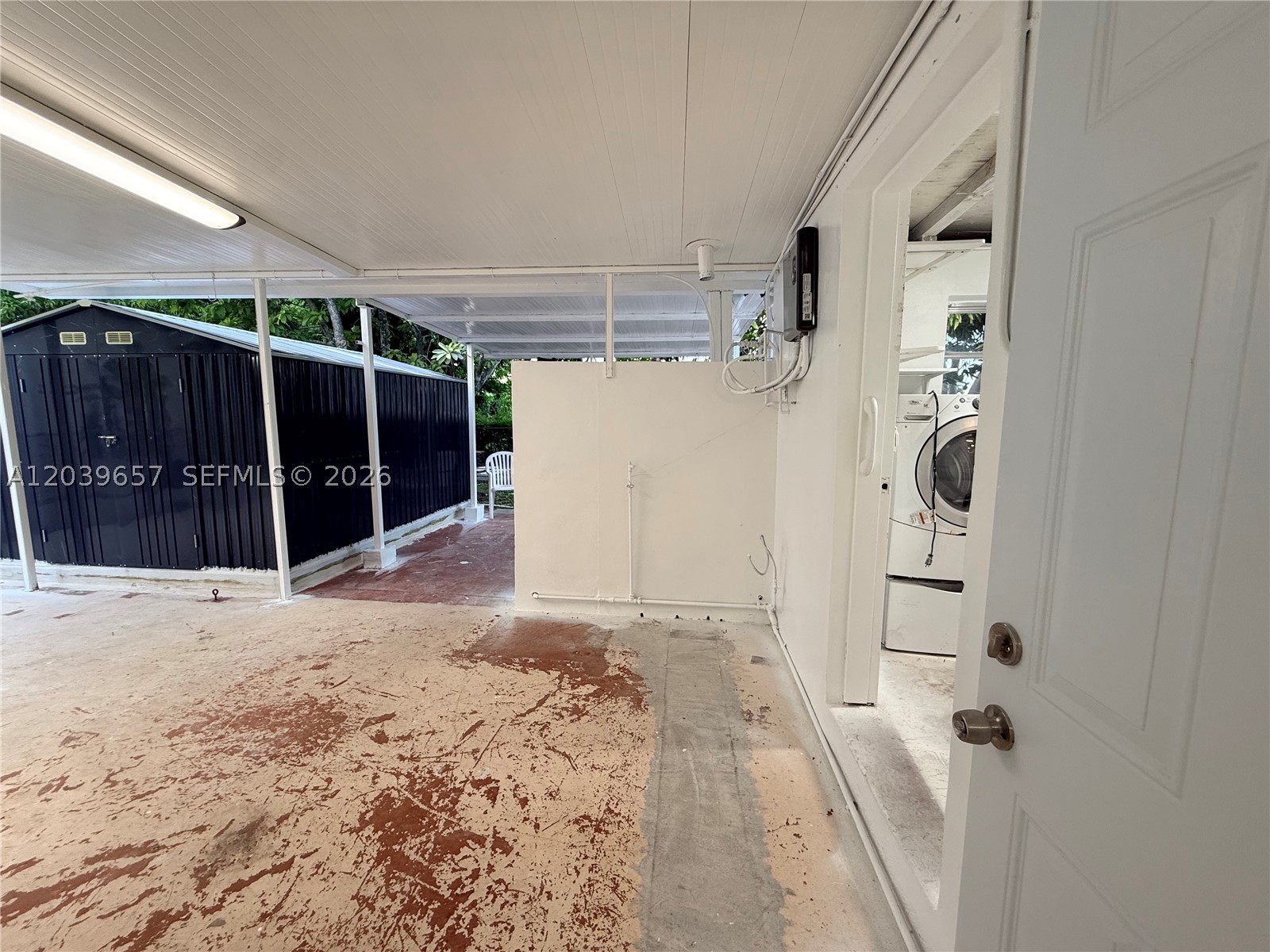561 W 39th St N/a Property Photo 49