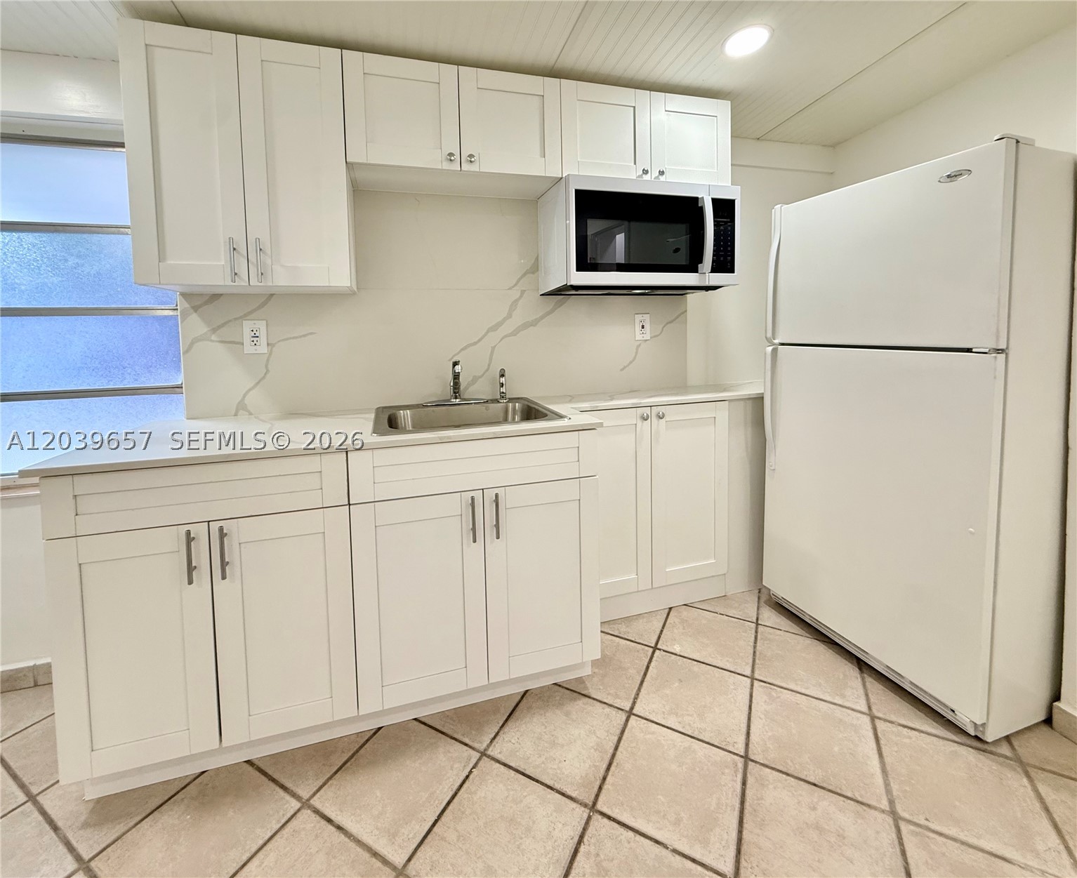 561 W 39th St N/a Property Photo 58