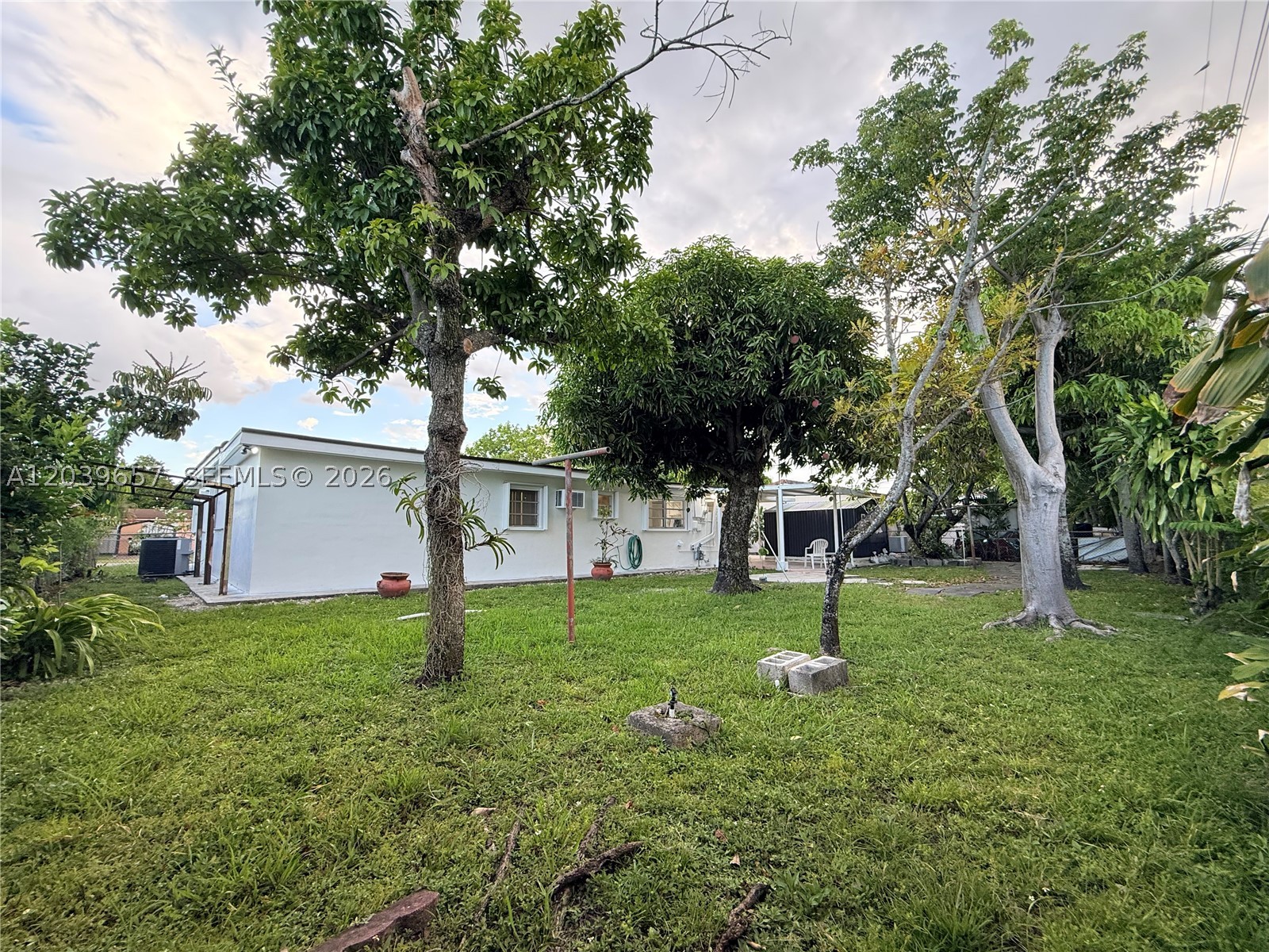 561 W 39th St N/a Property Photo 65
