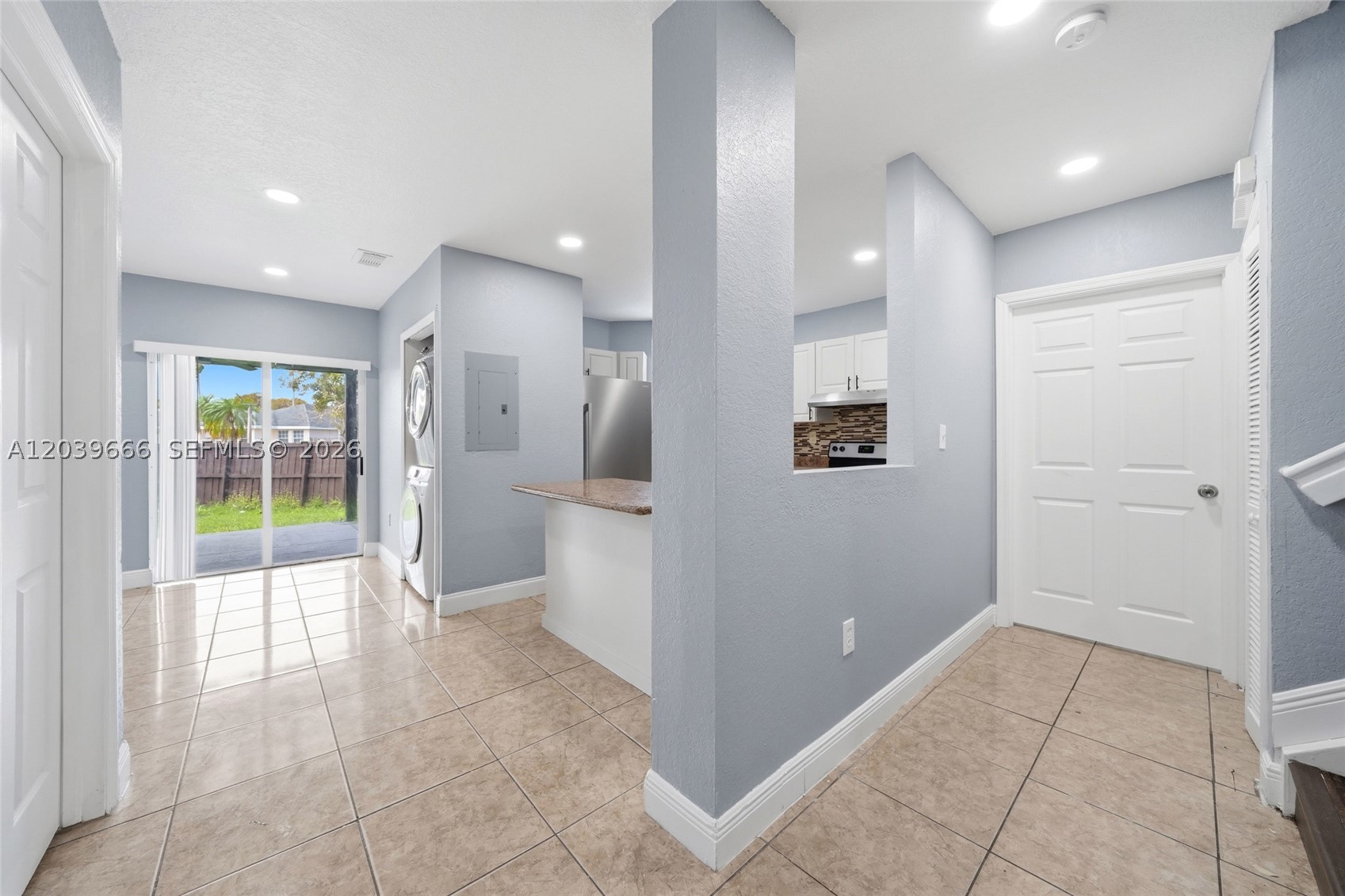 A12039666 Property Photo 4