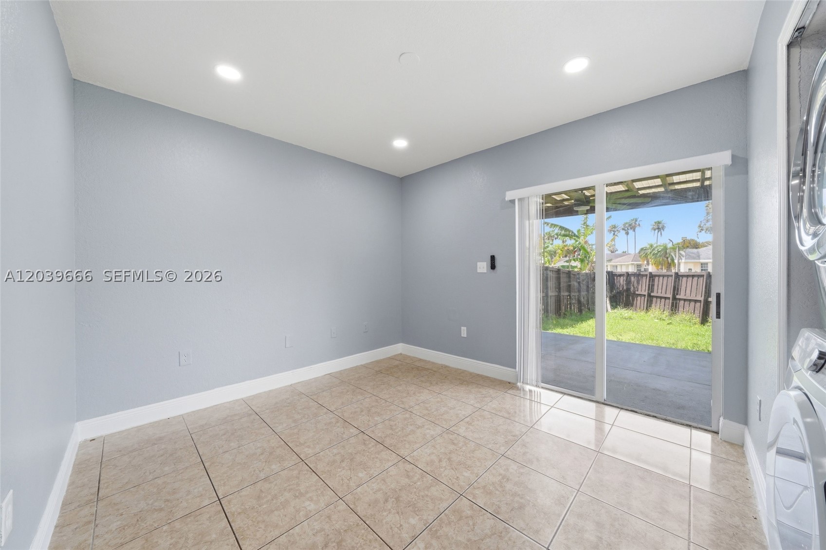 A12039666 Property Photo 8