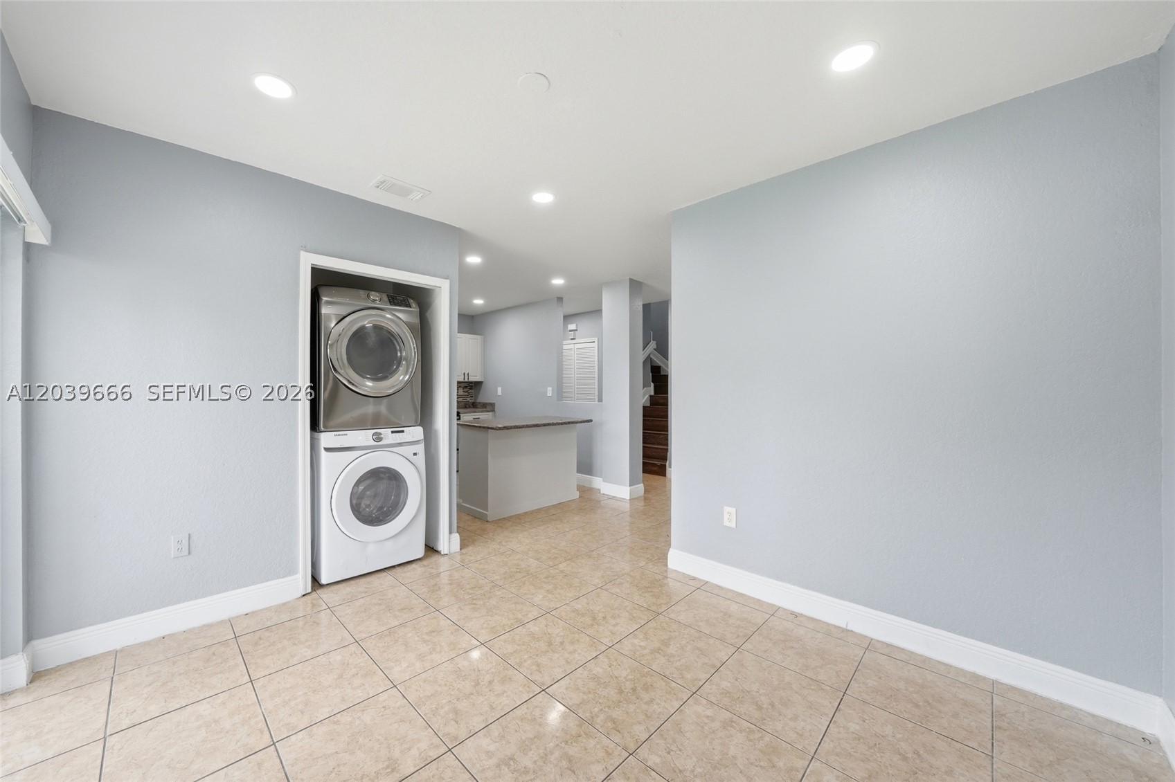 A12039666 Property Photo 10
