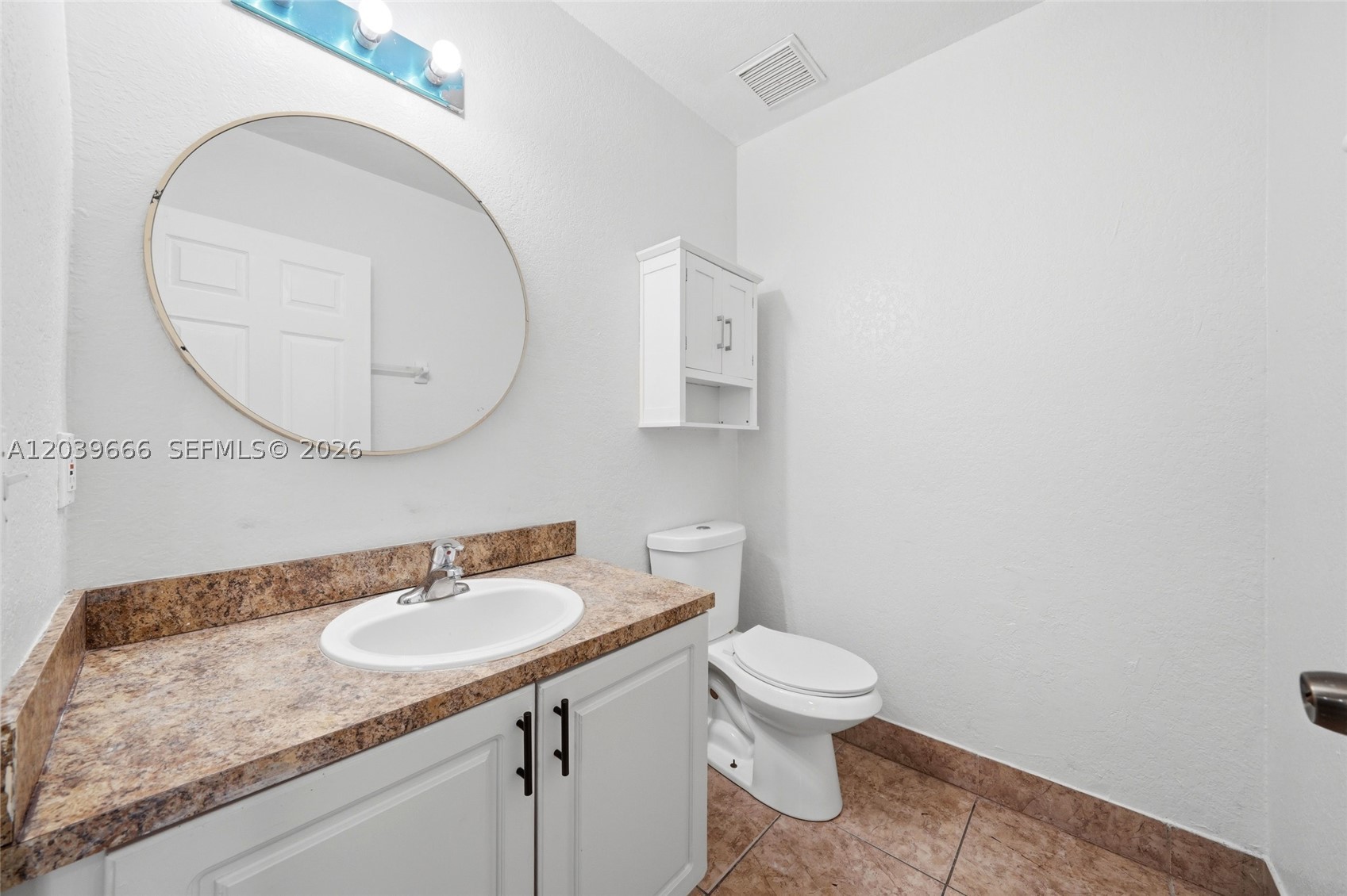 A12039666 Property Photo 12