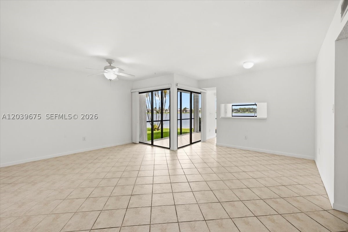 999 Hamilton Dr 999b Property Photo 5