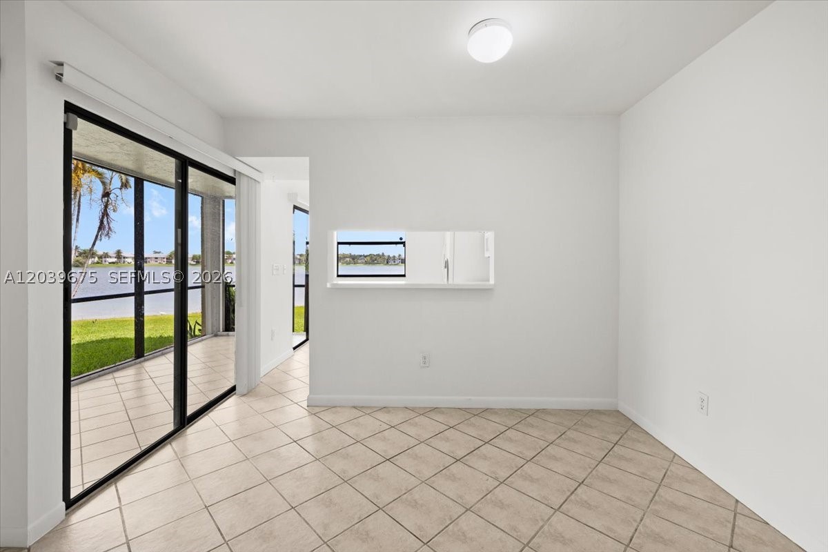 999 Hamilton Dr 999b Property Photo 6