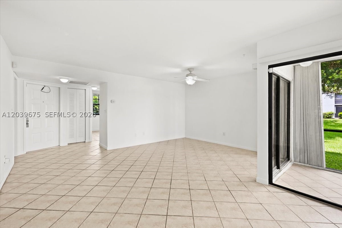 999 Hamilton Dr 999b Property Photo 7