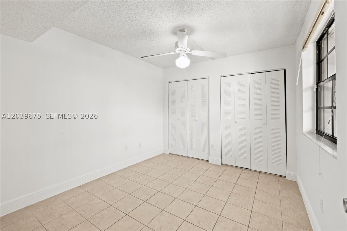 999 Hamilton Dr 999b Property Photo 18