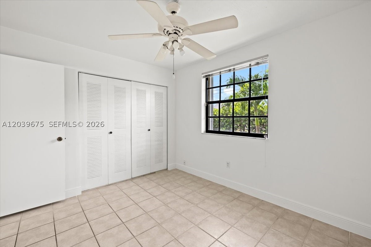 999 Hamilton Dr 999b Property Photo 20