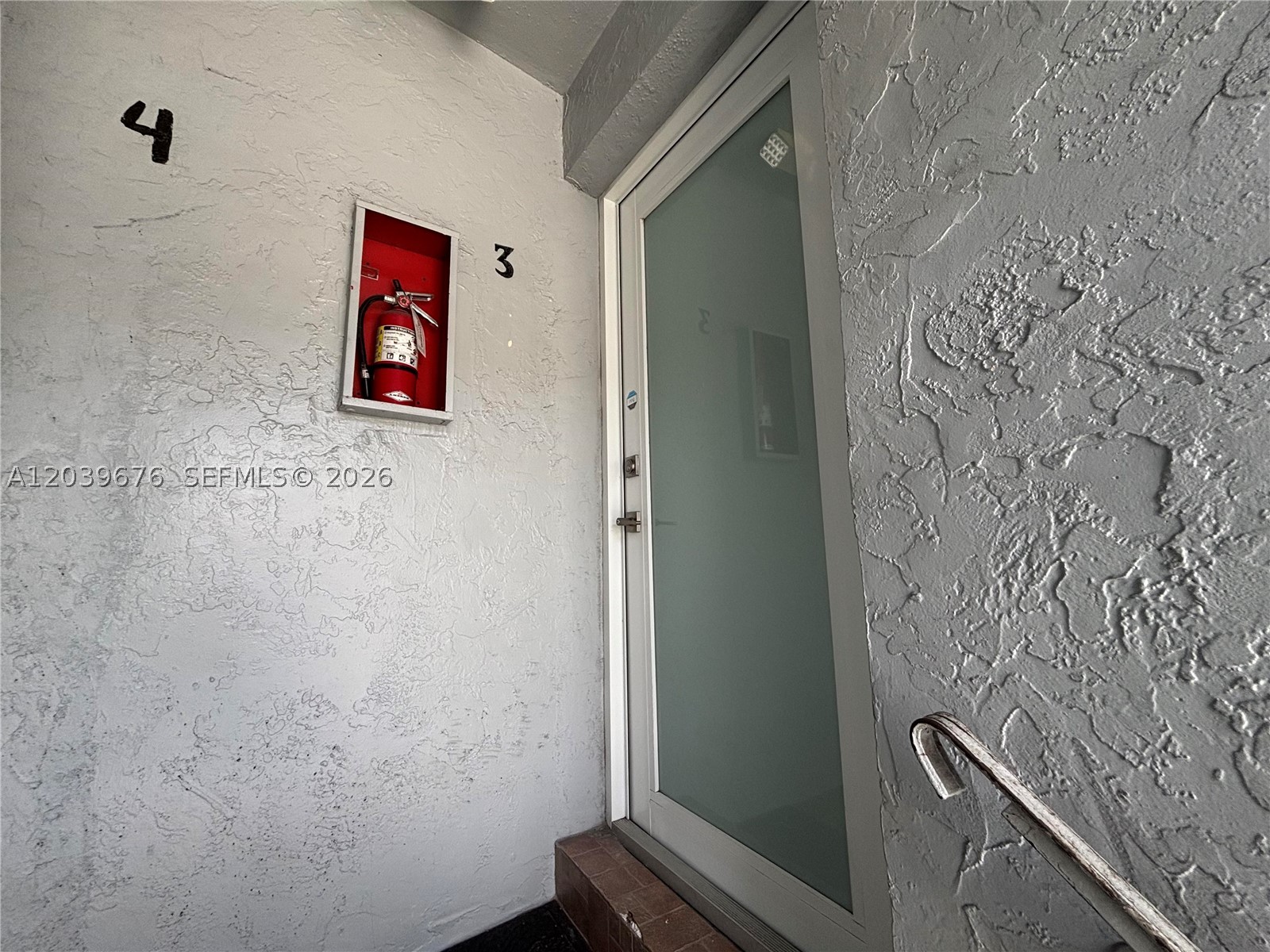 458 E 31st St 3 Property Photo 12