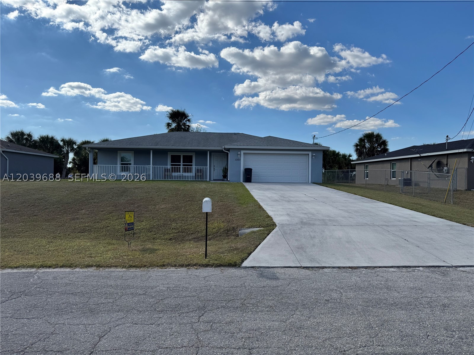 1201 Banjo Ct Property Photo 1