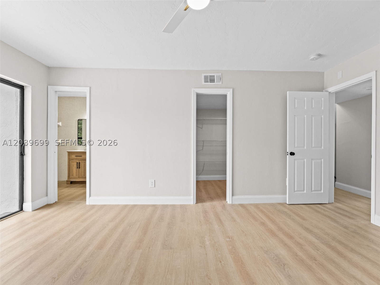 13502 Ne 24th Ct Property Photo 17