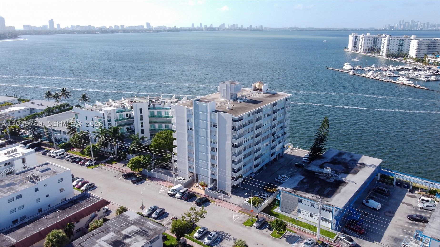 2016 Bay Dr 201 Property Photo 1