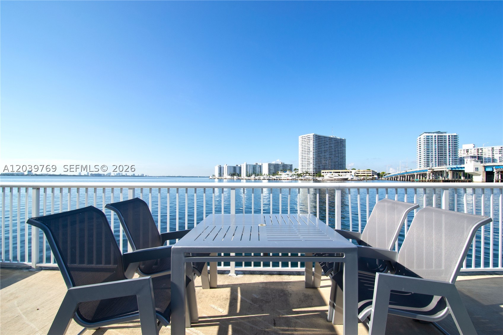 2016 Bay Dr 201 Property Photo 21