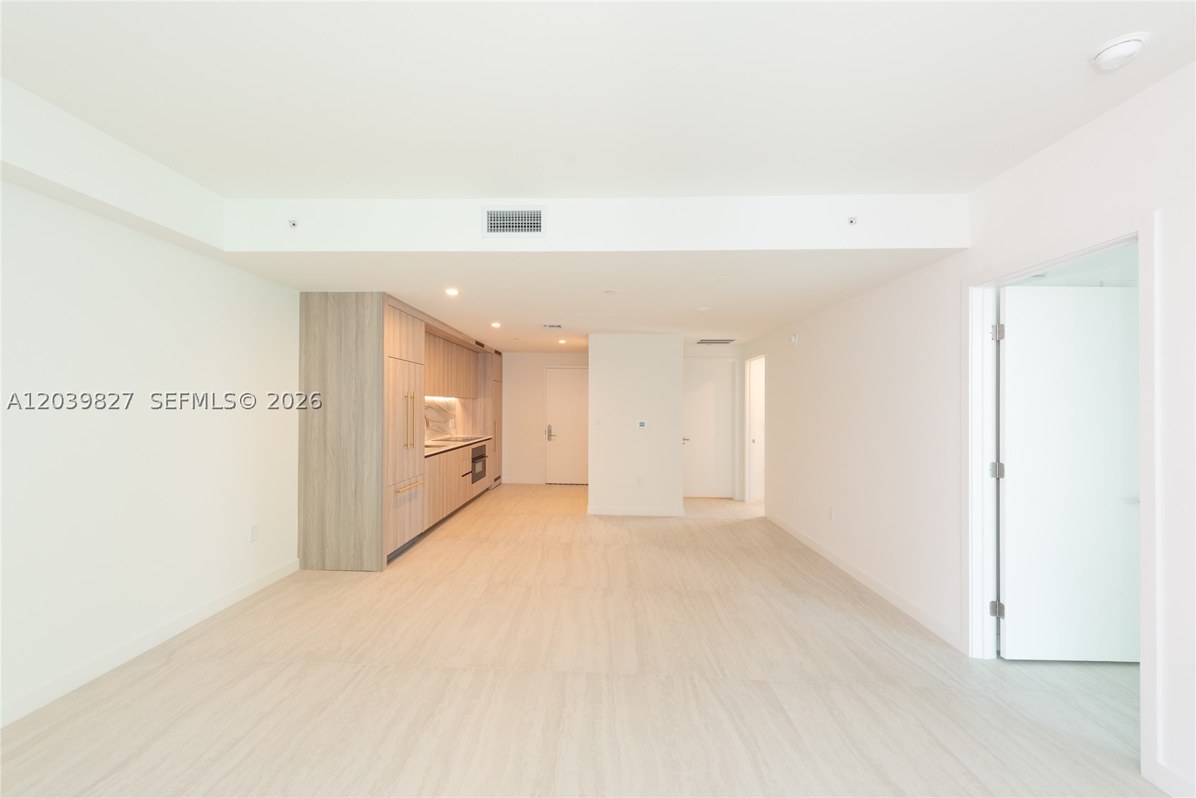 77 Se 5th St 3206 Property Photo 13
