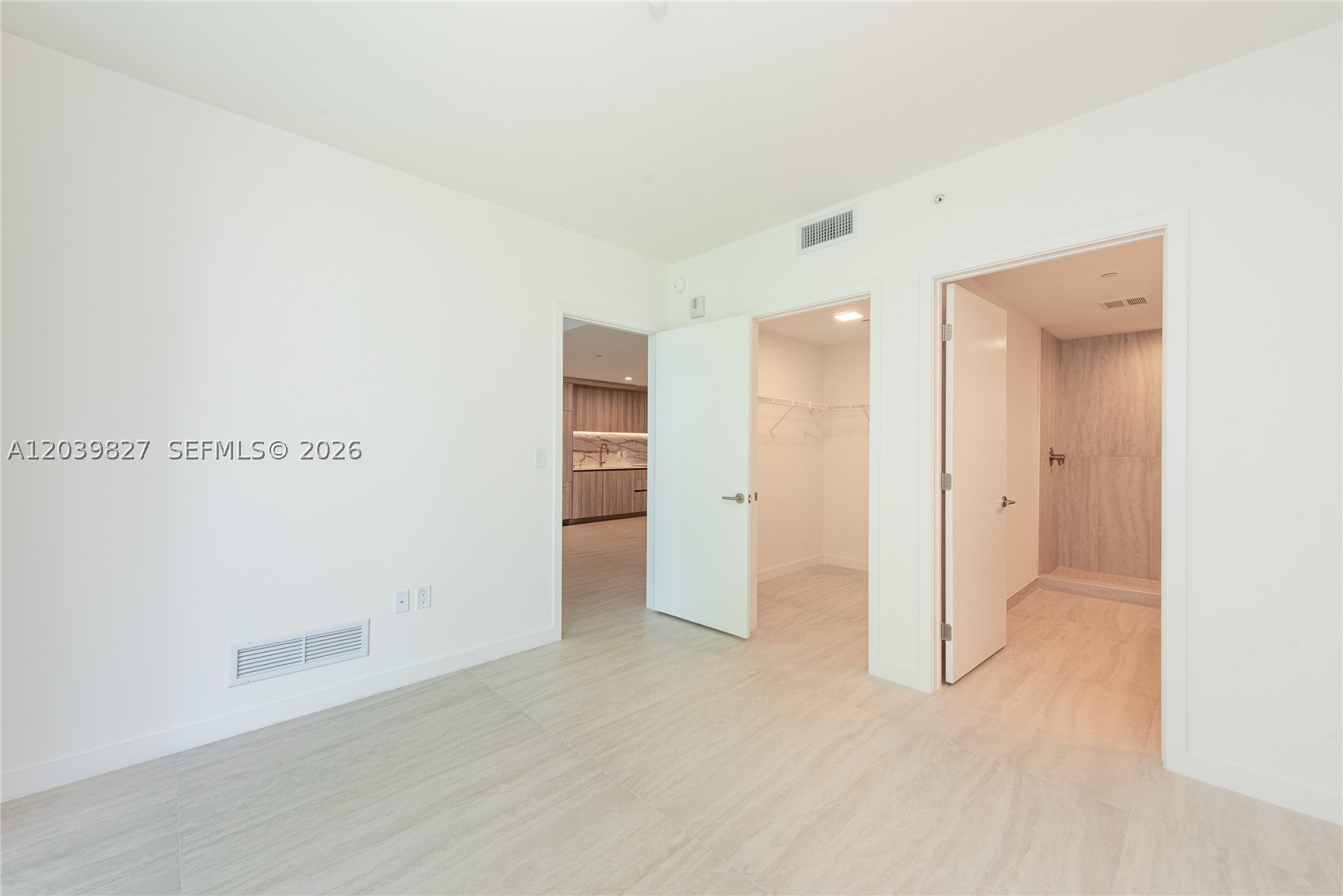 77 Se 5th St 3206 Property Photo 25